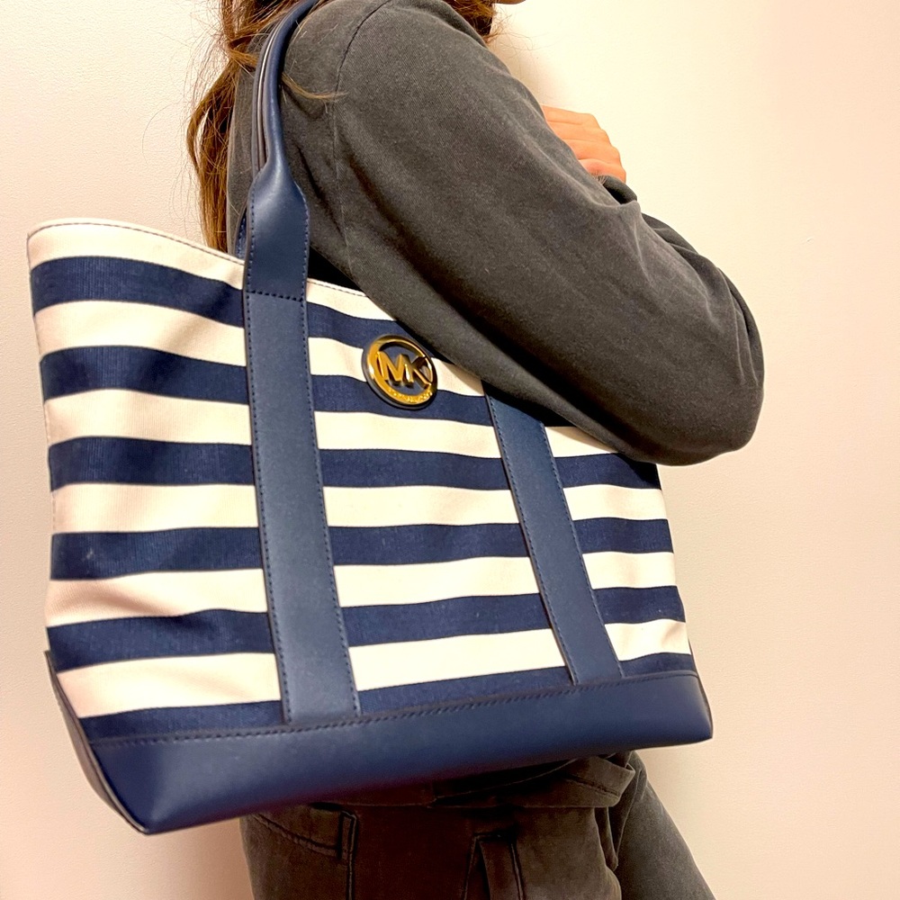 MK Tote - Picture 2 of 2